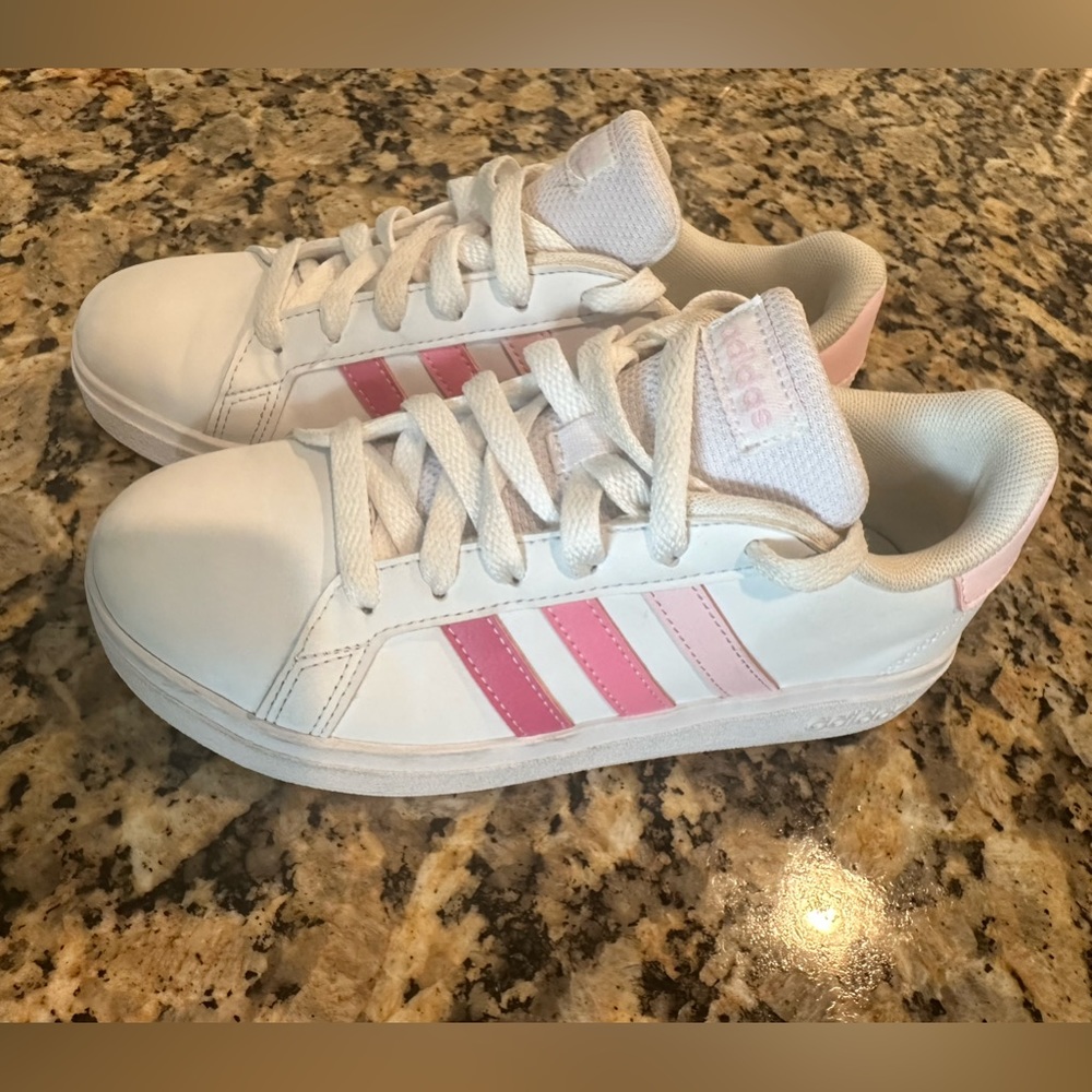 Kids Adidas Sneakers Size 2